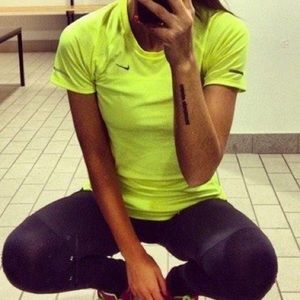 Nike Miler Short Sleeve Womens Top